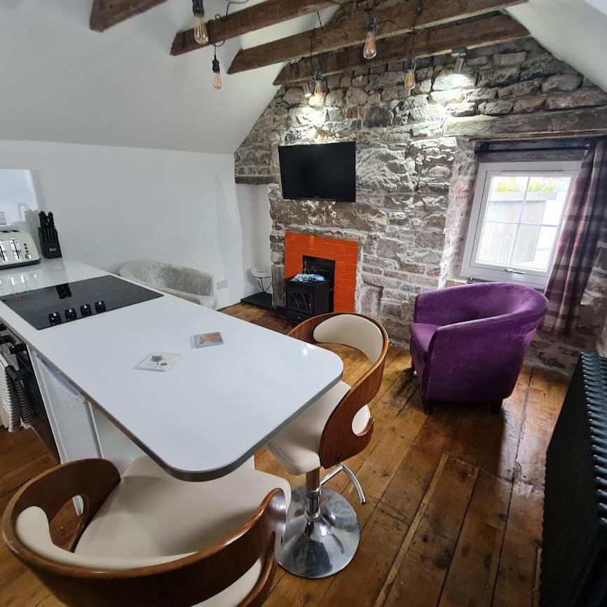 Ness City Cottage - Attic Apartment Inverness Bagian luar foto